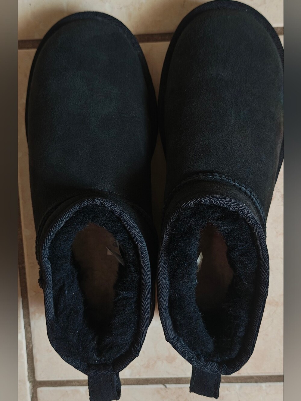 UGG Classic Ultra Mini In Black Women's Size 7 - Picture 6 of 10